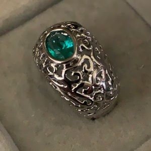 NEW Rich blue quartz artwork band Ring